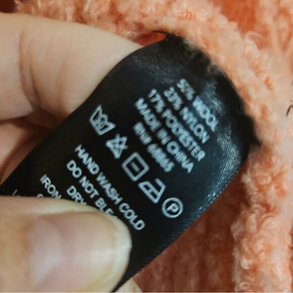 BANDIER Le Ore Modena Cozy Cropped Boucle Cardigan in Simba Coral - Picture 7 of 9